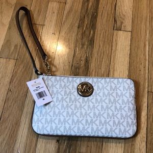 NWT MICHAEL Michael Kors wristlet